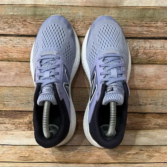 New Balance 520V5 Athletic Shoes