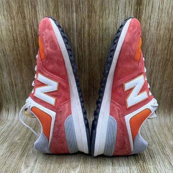 New Balance 574 Classics Men's Size‎ 9.5 D Orange Suede Sneakers Shoes U574RCB