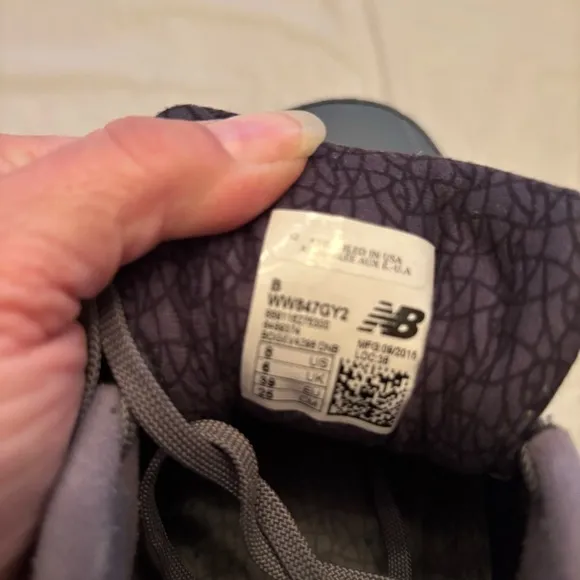 New Balance 847v2 walking sneakers shoes gray SZ 8 NWOT only tried on