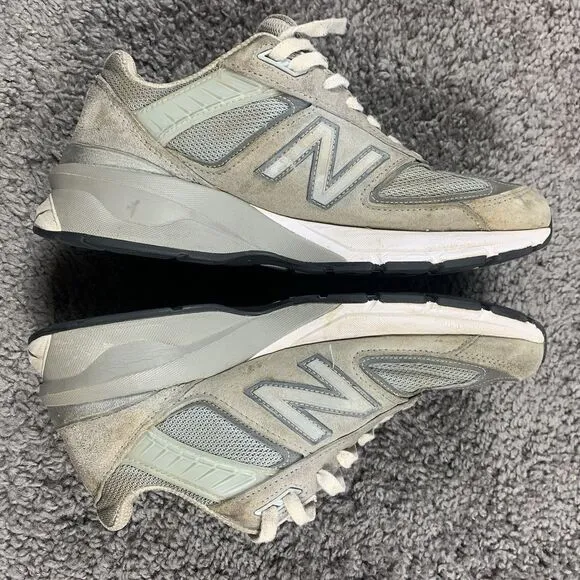 New Balance 990v5 Men's Size 9 D Grey Athletic Lace Up Shoes Sneakers M990GL5