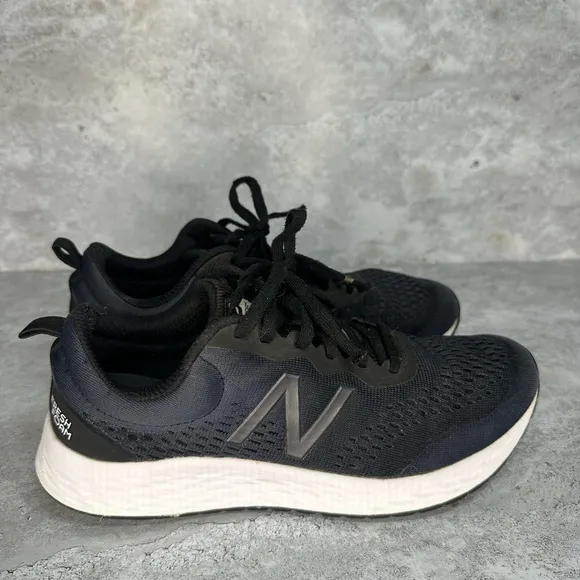 New Balance Blue Fresh Foam Arishi V4 Running Sneakers Size 9 US