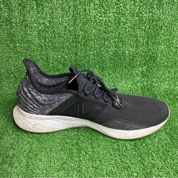 New Balance Mens Fresh Foam Roav V1 MROAVPB1 Black Running Shoes Sneakers 12 D
