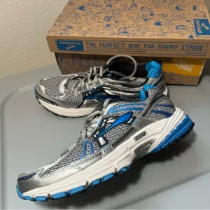 New Brooks Adrenaline GTS 12 Silver Blue gray Athletic running Shoes size 7.5