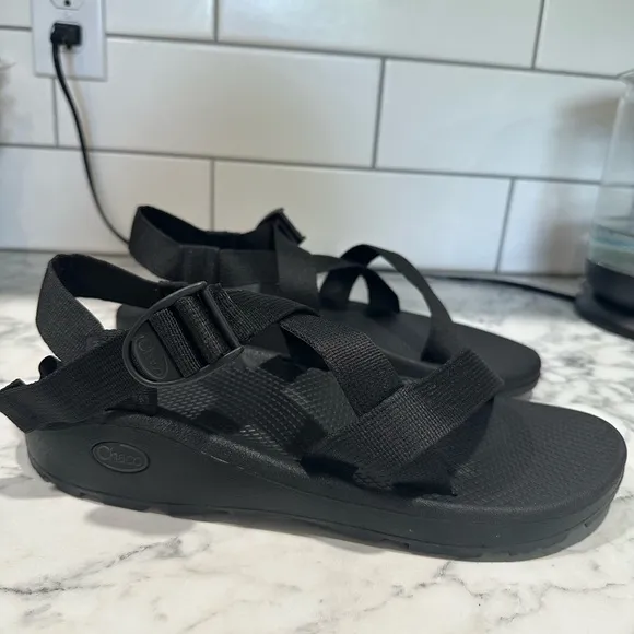 NEW Chaco men’s z cloud cushioned black outdoor sandals men’s size 11