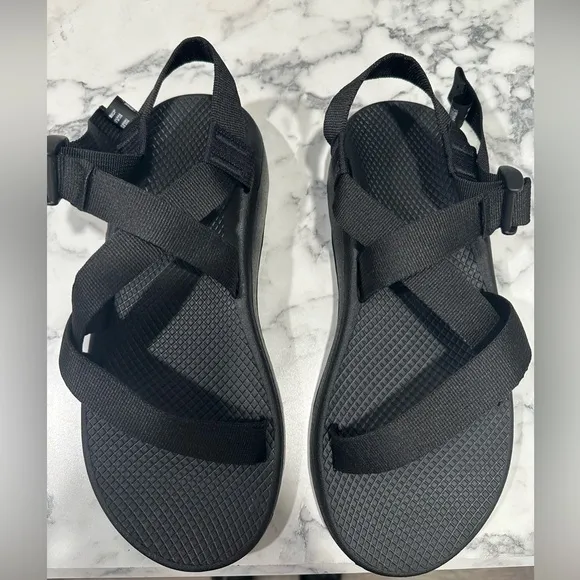 NEW Chaco men’s z cloud cushioned black outdoor sandals men’s size 11