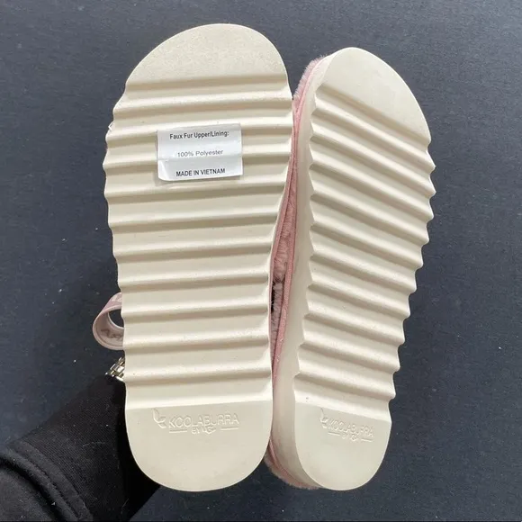 New Koolaburra by UGG Fuzz’n ll slipper sandal