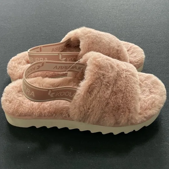 New Koolaburra by UGG Fuzz’n ll slipper sandal