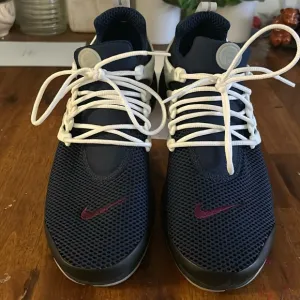 New No Tags Men's Nike Air Presto by You Navy/White Runner Sneakers.. Size:9