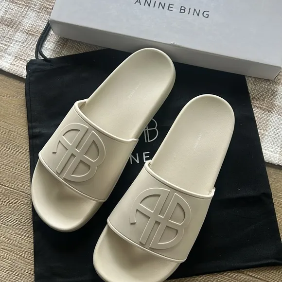 NEW NWT Anine Bing Isla Slide Sandals 39 or 8.5 sand color