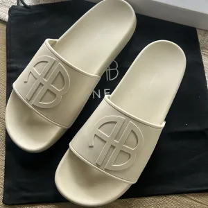 NEW NWT Anine Bing Isla Slide Sandals 39 or 8.5 sand color