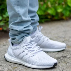 NEW RETIRED Adidas Ultraboost 4.0 DNA White men’s size 8.5 sneakers running shoe