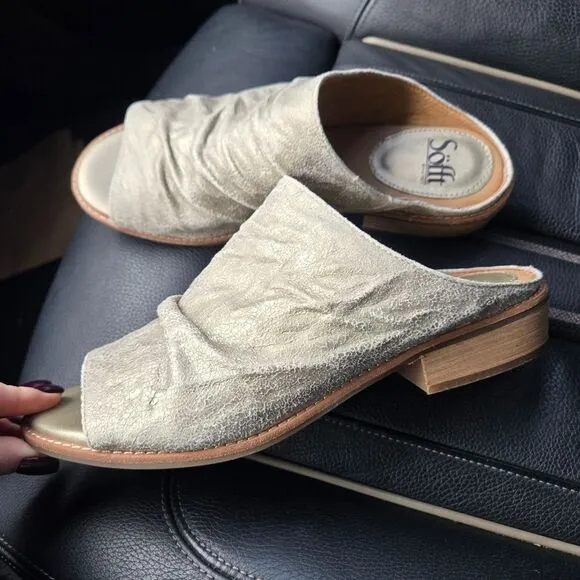 New Sofft Netta Women’s GENUINE SUEDE Sandals in Platino Gold size 9.5