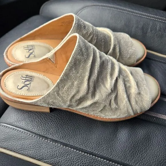 New Sofft Netta Women’s GENUINE SUEDE Sandals in Platino Gold size 9.5