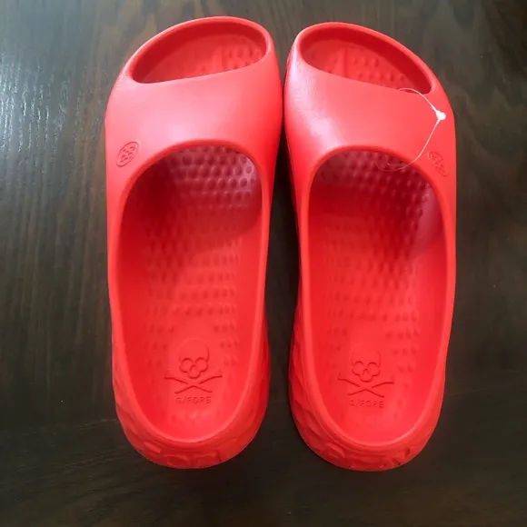 NEW⭐️G/FORE G/Slide Street Shoes Cherry Red Sandals Women’s 9 Men’s 7 Unisex