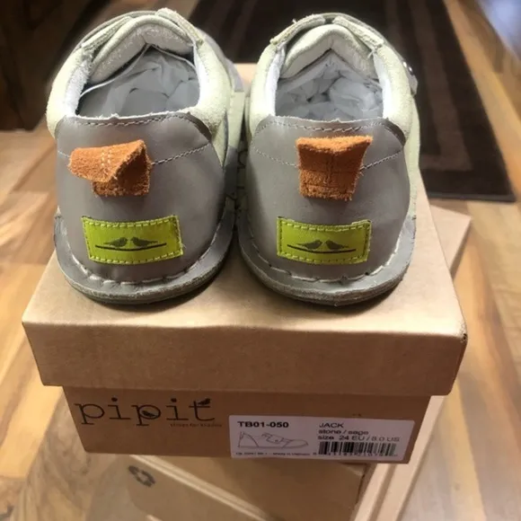NIB! Pipit Suede Jack Oxford Shoes