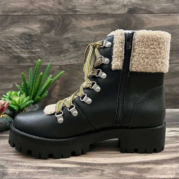 NIB Steve Madden Aniko Faux Fur Lace Up Faux Leather Winter Combat Boots