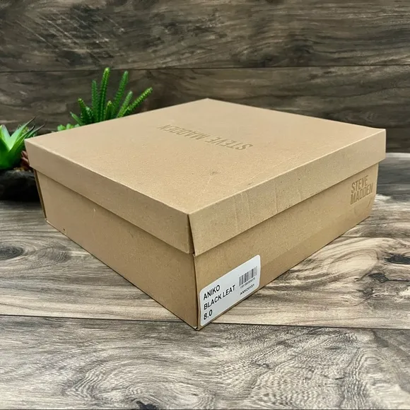 NIB Steve Madden Aniko Faux Fur Lace Up Faux Leather Winter Combat Boots