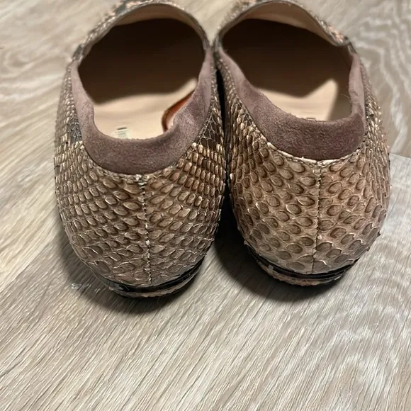 NICHOLAS KIRKWOOD Women's Snakeskin Round-Toe Loafers / Flats, Size 36.5