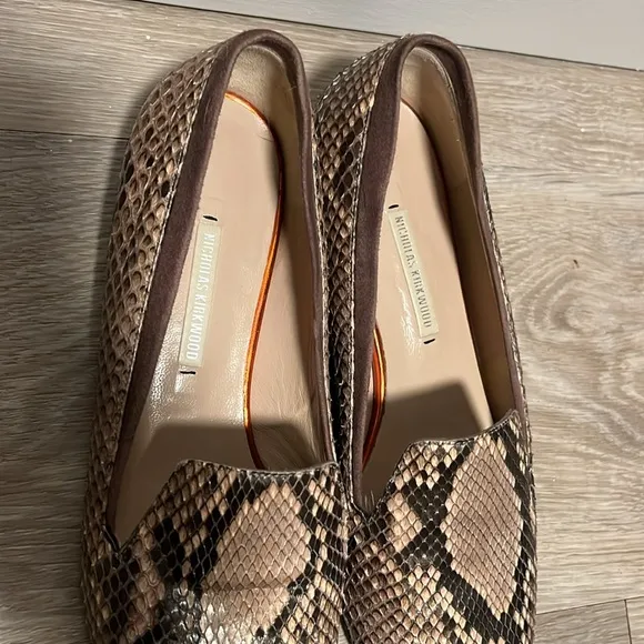 NICHOLAS KIRKWOOD Women's Snakeskin Round-Toe Loafers / Flats, Size 36.5