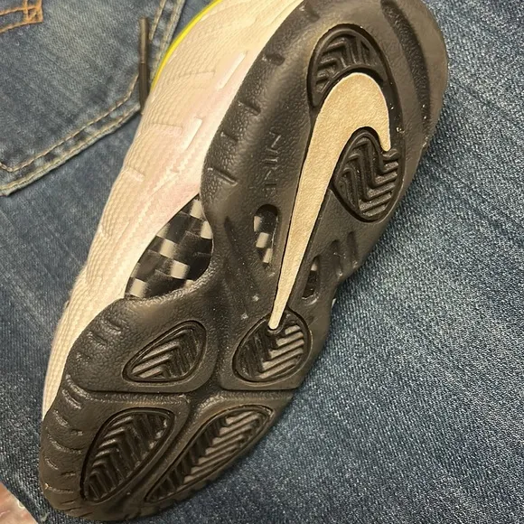 Nike 9C kid’s sneakers