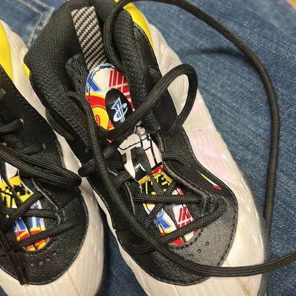 Nike 9C kid’s sneakers