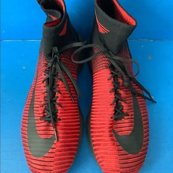 Nike Air Footscape Magista Athletic Shoes Men'S Team Red 852616-600 Size 10.5