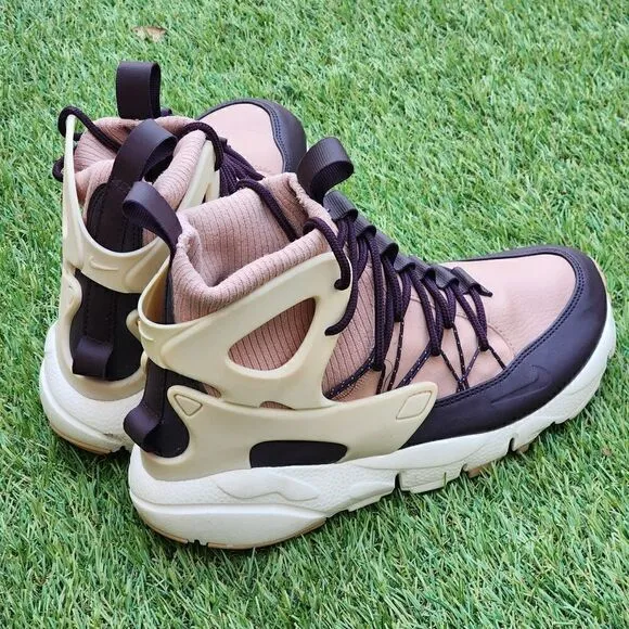 NIKE AIR FOOTSCAPE - Womens Athletic Shoes - SIZE 9