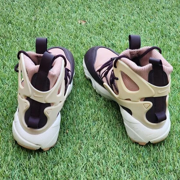 NIKE AIR FOOTSCAPE - Womens Athletic Shoes - SIZE 9
