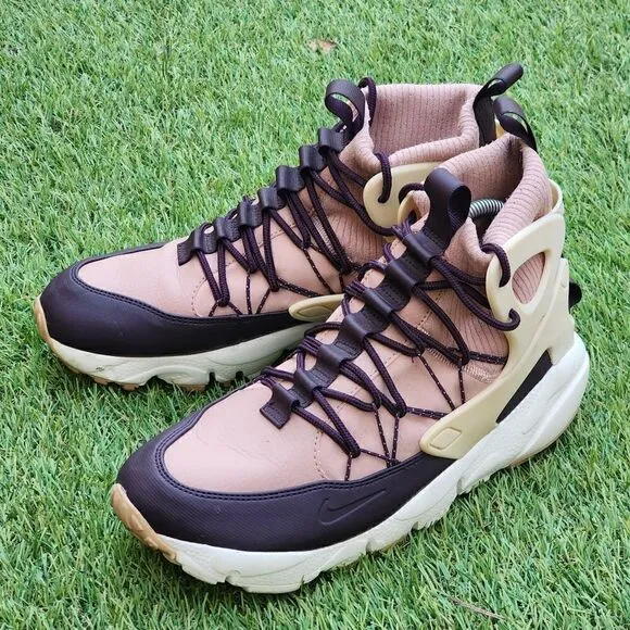 NIKE AIR FOOTSCAPE - Womens Athletic Shoes - SIZE 9