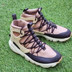 NIKE AIR FOOTSCAPE - Womens Athletic Shoes - SIZE 9