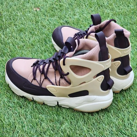 NIKE AIR FOOTSCAPE - Womens Athletic Shoes - SIZE 9