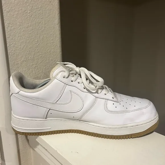 Nike Air Force 1 '07 Low White Gum Mens Size 11.5 Athletic Shoes Sneakers
