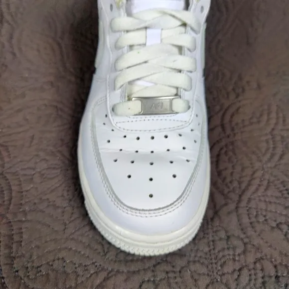 Nike Air Force 1 Low Triple White Leather Sneakers Youth Shoes Size 5