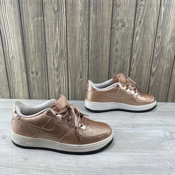 Nike Air Force 1 SE Low Metallic Bronze Shoes Sneakers Youth Size: 7Y