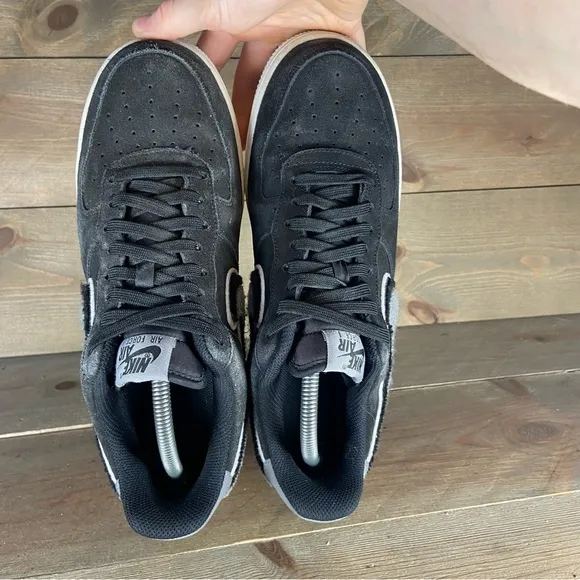 Nike Air Force one Mens size 8.5 shoes black chenille swoosh sneakers