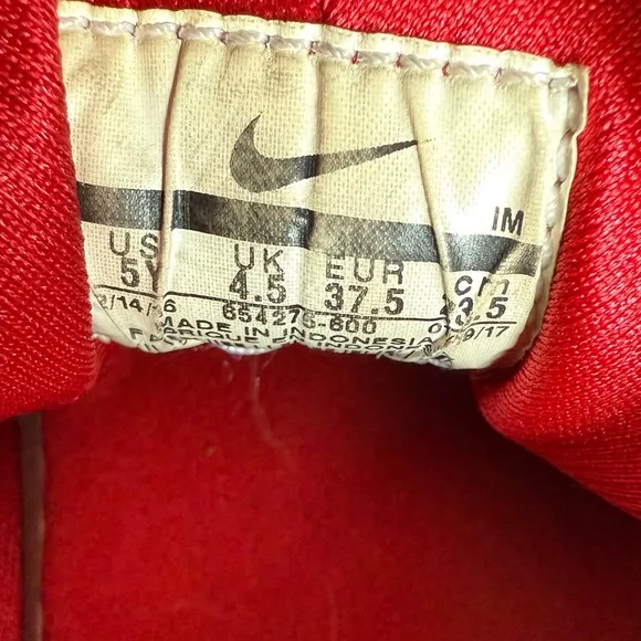 Nike Air Haurache triple red kid’s sneakers