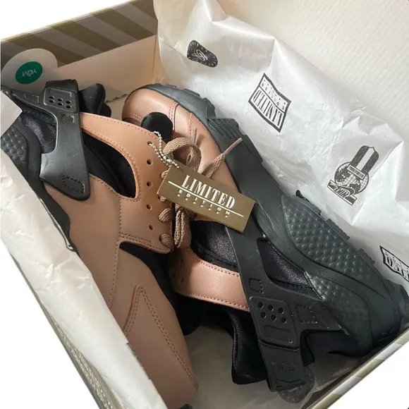 Nike Air Huarache Le Toadstool Black Chestnut Brown 200 - Size 9 M - 10.5 W