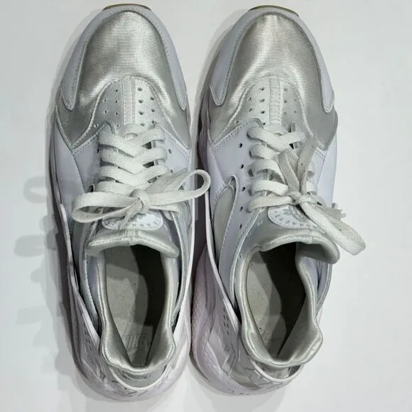 Nike Air Huarache Sneakers Shoes Triple White Gum Soles DR9883-100 Men’s Size 10