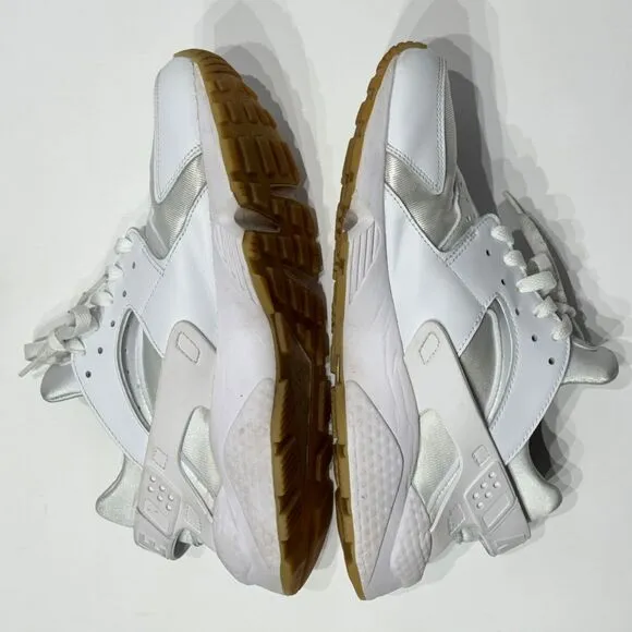 Nike Air Huarache Sneakers Shoes Triple White Gum Soles DR9883-100 Men’s Size 10