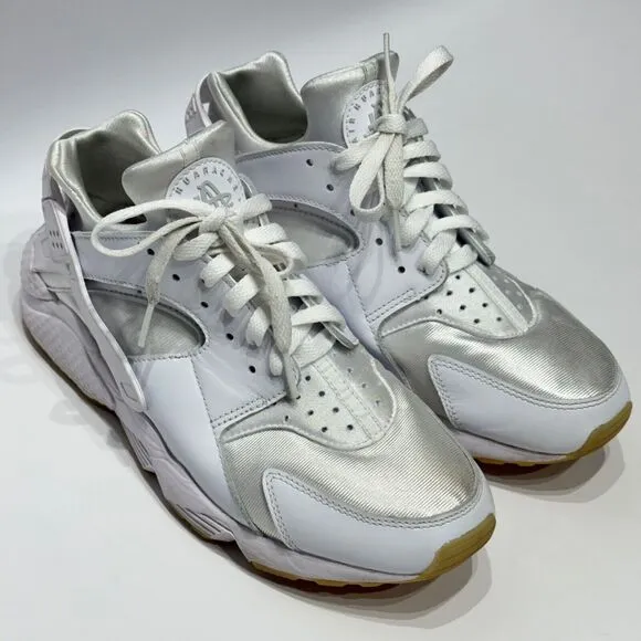 Nike Air Huarache Sneakers Shoes Triple White Gum Soles DR9883-100 Men’s Size 10