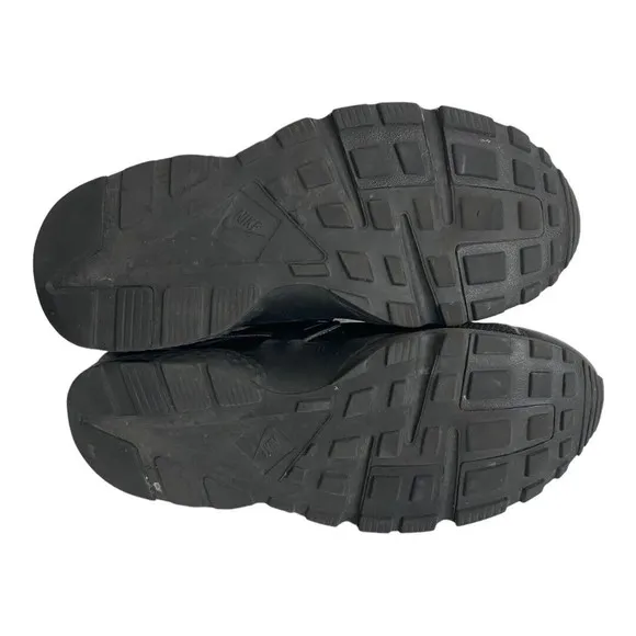 Nike Air Huarache Triple Black Athletic Shoes 654275-016 Youth Size US 7Y