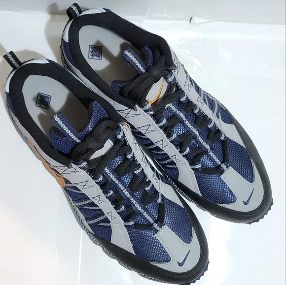 Nike Air Humara QS Sneakers
