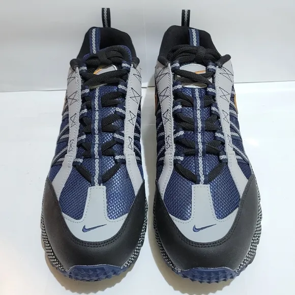 Nike Air Humara QS Sneakers