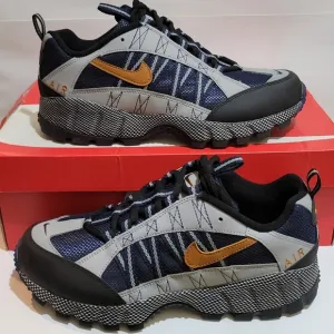 Nike Air Humara QS Sneakers