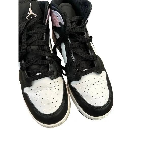 Nike Air Jordan 1 Black &amp; White Mid Lace Up Athletic Sneaker Shoes Size 6.5