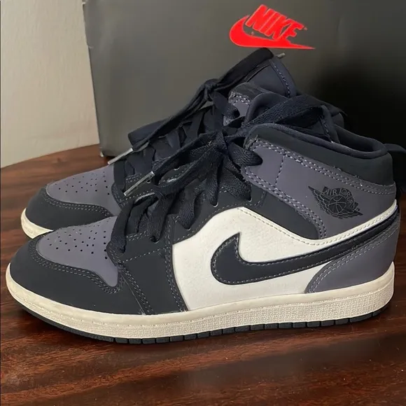 Nike Air Jordan 1 Mid Big Kids Blue and purple Sneakers