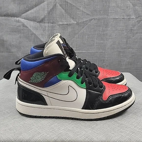 Nike Air Jordan 1 Mid SE Womens SZ 6.5 Red Athletic Shoes Sneakers DB5454-001