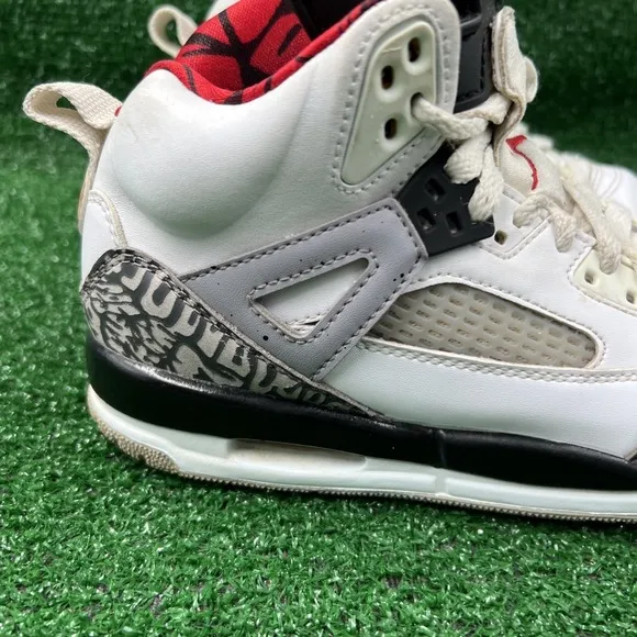 Nike Air Jordan 317321-122 Spizike Athletic Shoes White Black Red Size 4.5Y