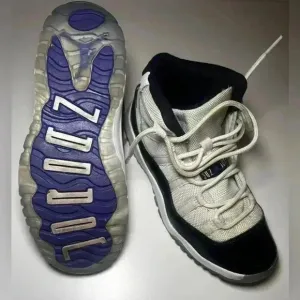 Nike Air Jordan Kids White Athletic Shoes Sz 2.5Y