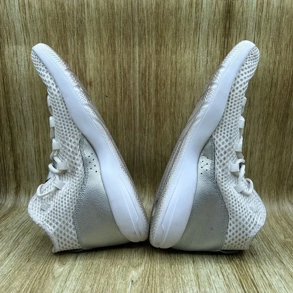 Nike Air Jordan Reveal Men's Size‎ 13 White Basketball Shoes Sneakers 834064-100
